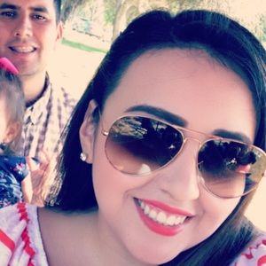 Meet your Posher, Evelyn